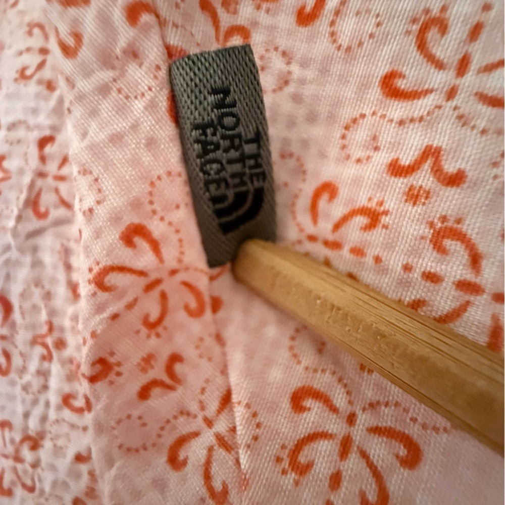 The North Face Sleeveless Hiking Shirt Button Down Pink Pattern Size Large - Picture 8 of 13